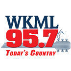 WKML 95.7 logo